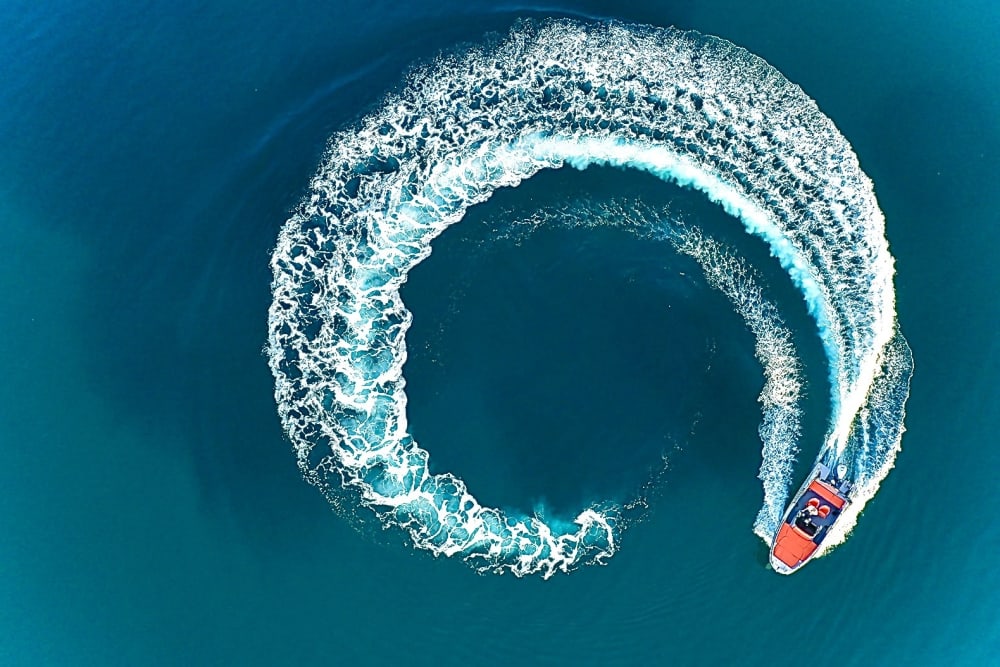 Explora Kukljica en barco: Un día completo en el agua a bordo de una lancha motora.