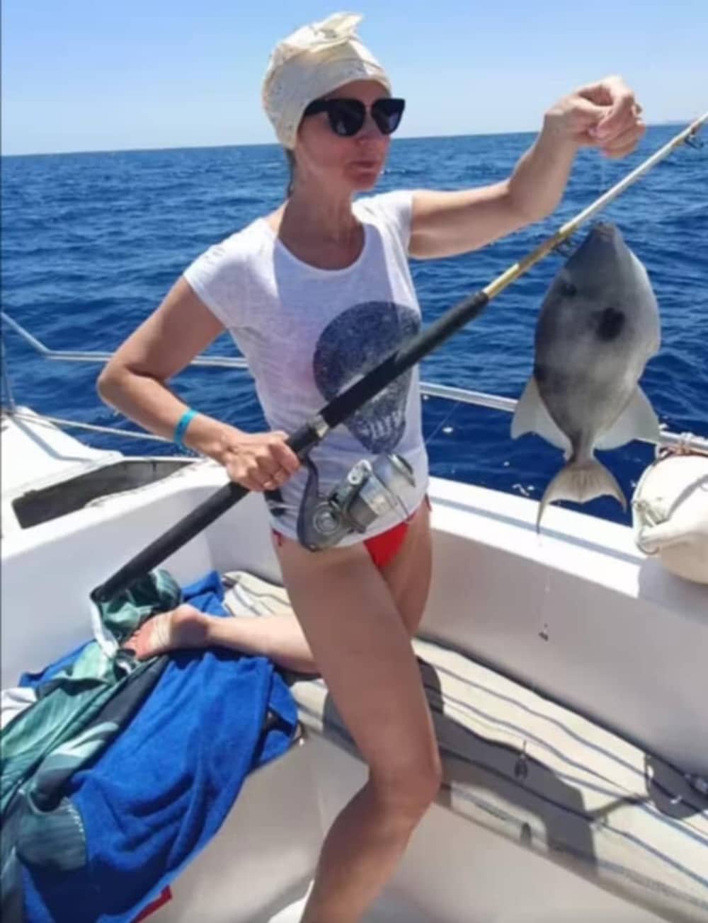 Découvrez les rivages d'Hammamet : une excursion d'une journée complète à bord d'un bateau à moteur