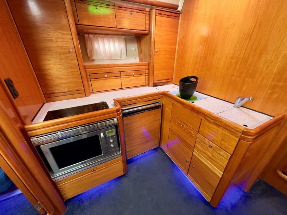 Ventotene Island Escape – Beieren 42 HT Experience