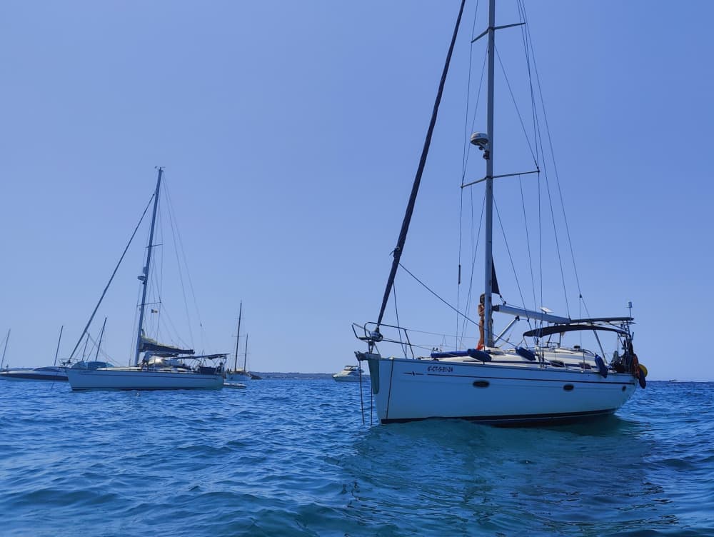 Crucero privado corto, totalmente personalizado, alrededor de Alicante.