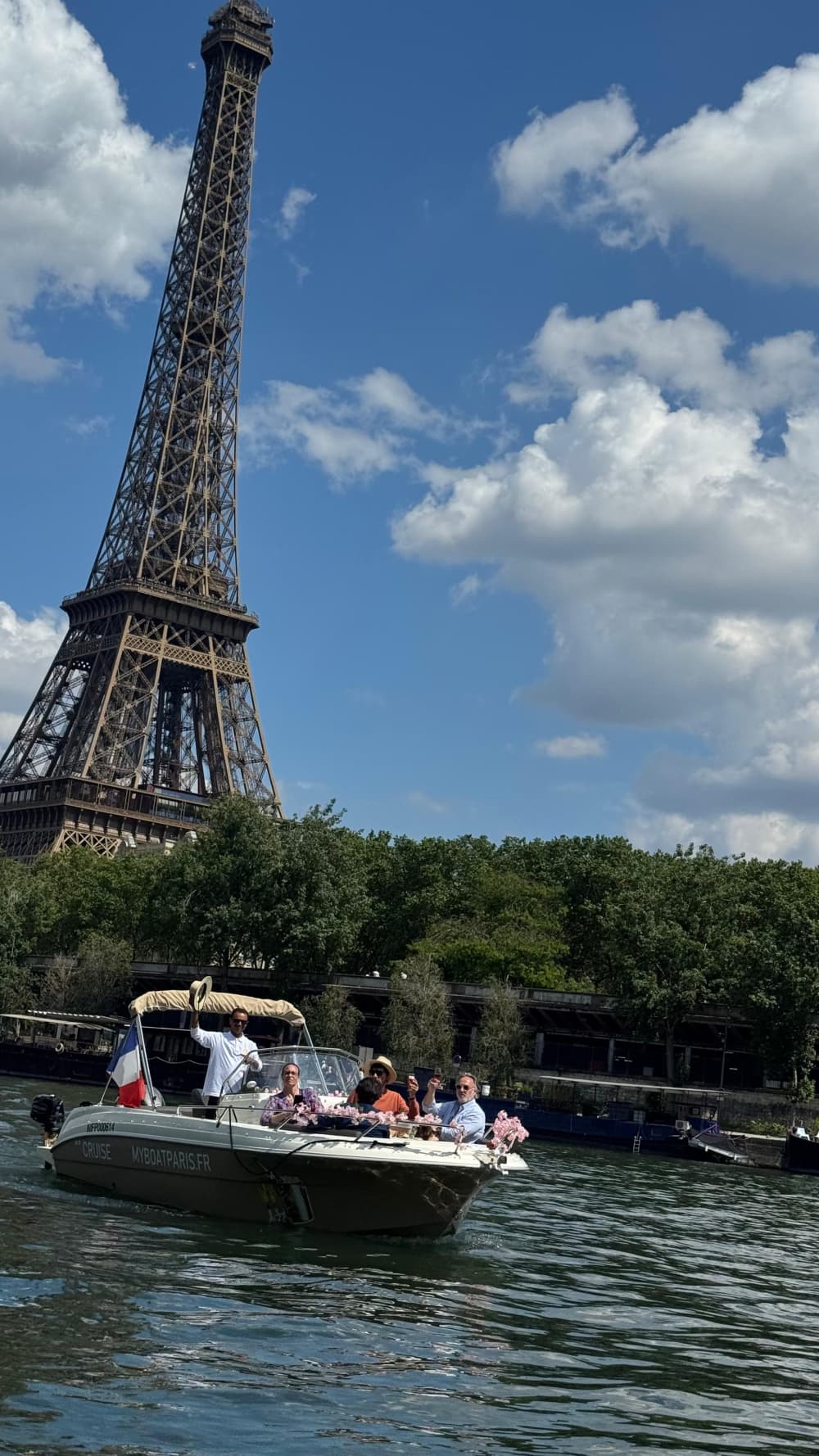 Golden hour, Parisian style: let yourself be charmed
