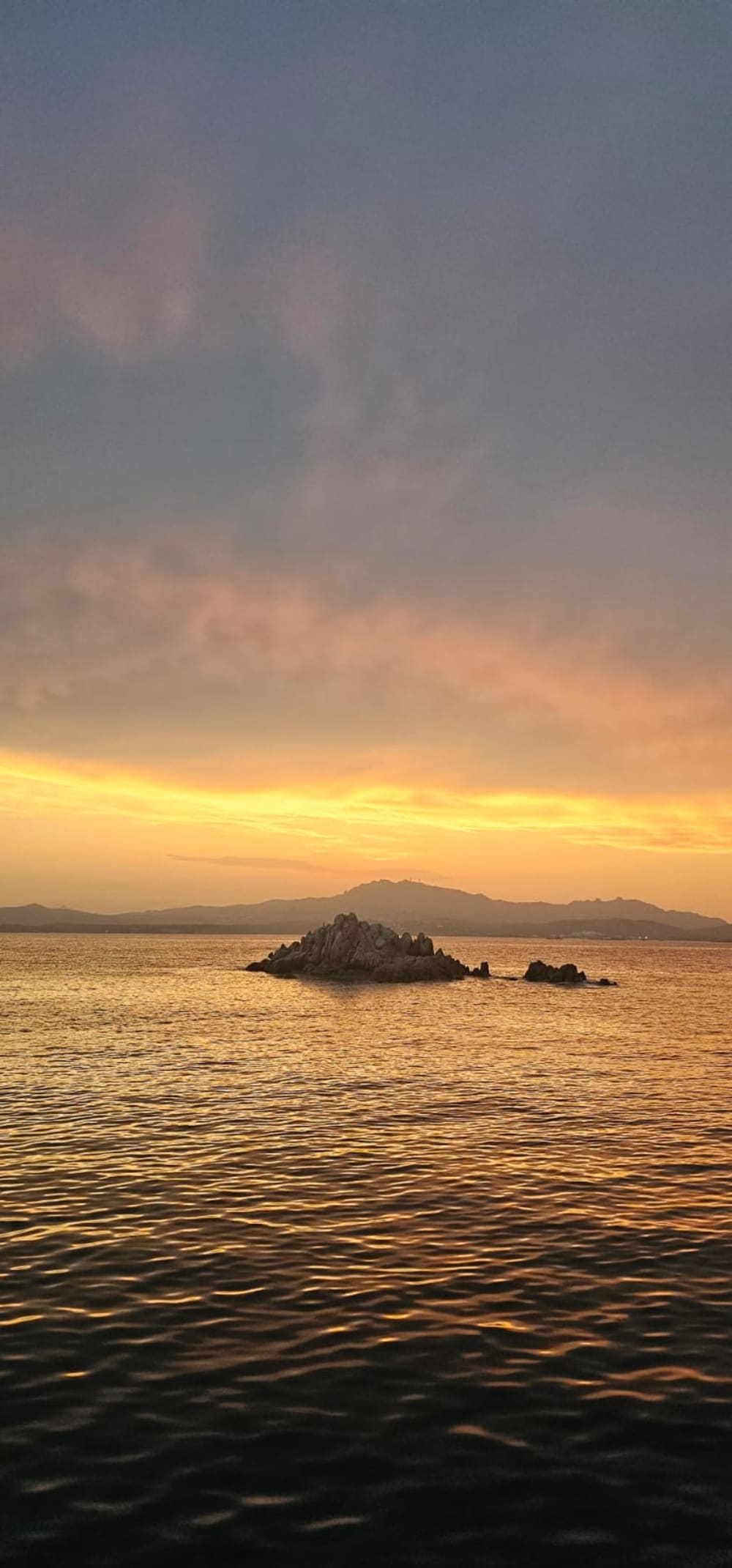 Aperitif på en båt i La Maddalena skärgård