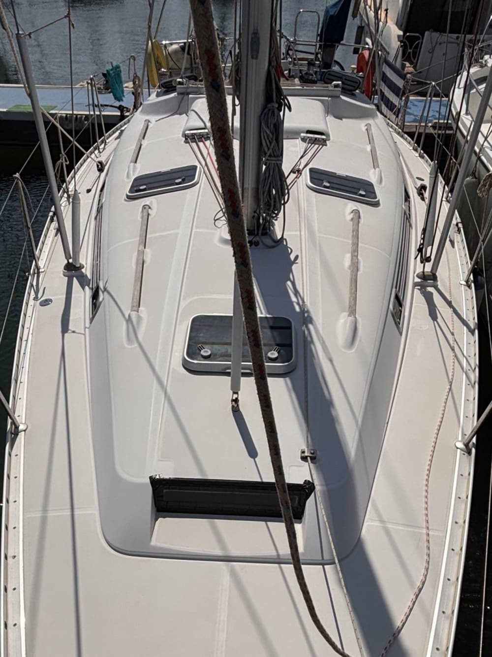 Passe 9 horas navegando ao redor de La Manga em um veleiro.