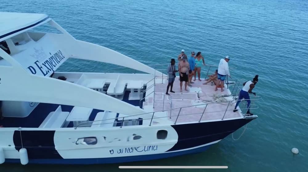 3h15 to explore Punta Cana on a motorboat