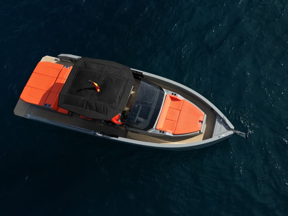 Um dia explorando Gran Canaria: Desfrute de 7 horas de descobertas em um barco a motor.