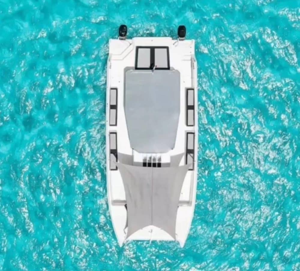 Lo mejor de La Romana está en el agua: Disfrute de un día completo privado en un catamarán.