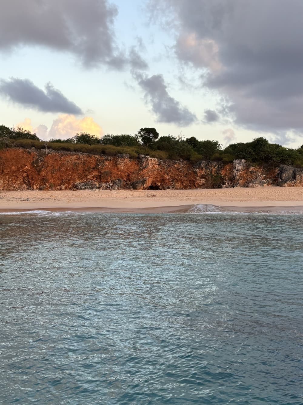 Exclusive Tintamarre - Night at anchor