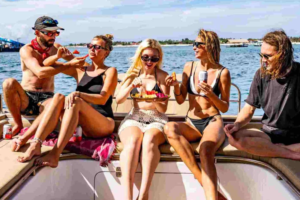 Votre journée à Bali : Louez un bateau à moteur pour une journée complète de découverte