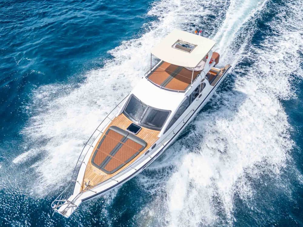 Votre journée à Bali : Louez un bateau à moteur pour une journée complète de découverte