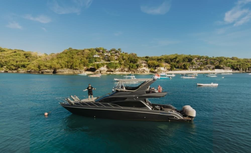 Découvrez Bali lors d'une excursion d'une journée en bateau à moteur.