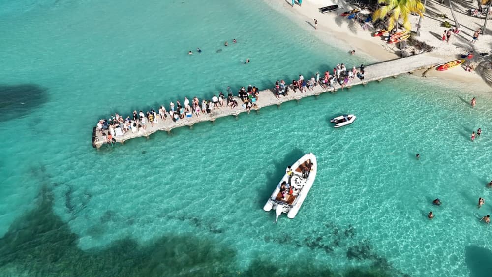 Alquiler de lancha motora por día completo en Pointe-à-Pitre.