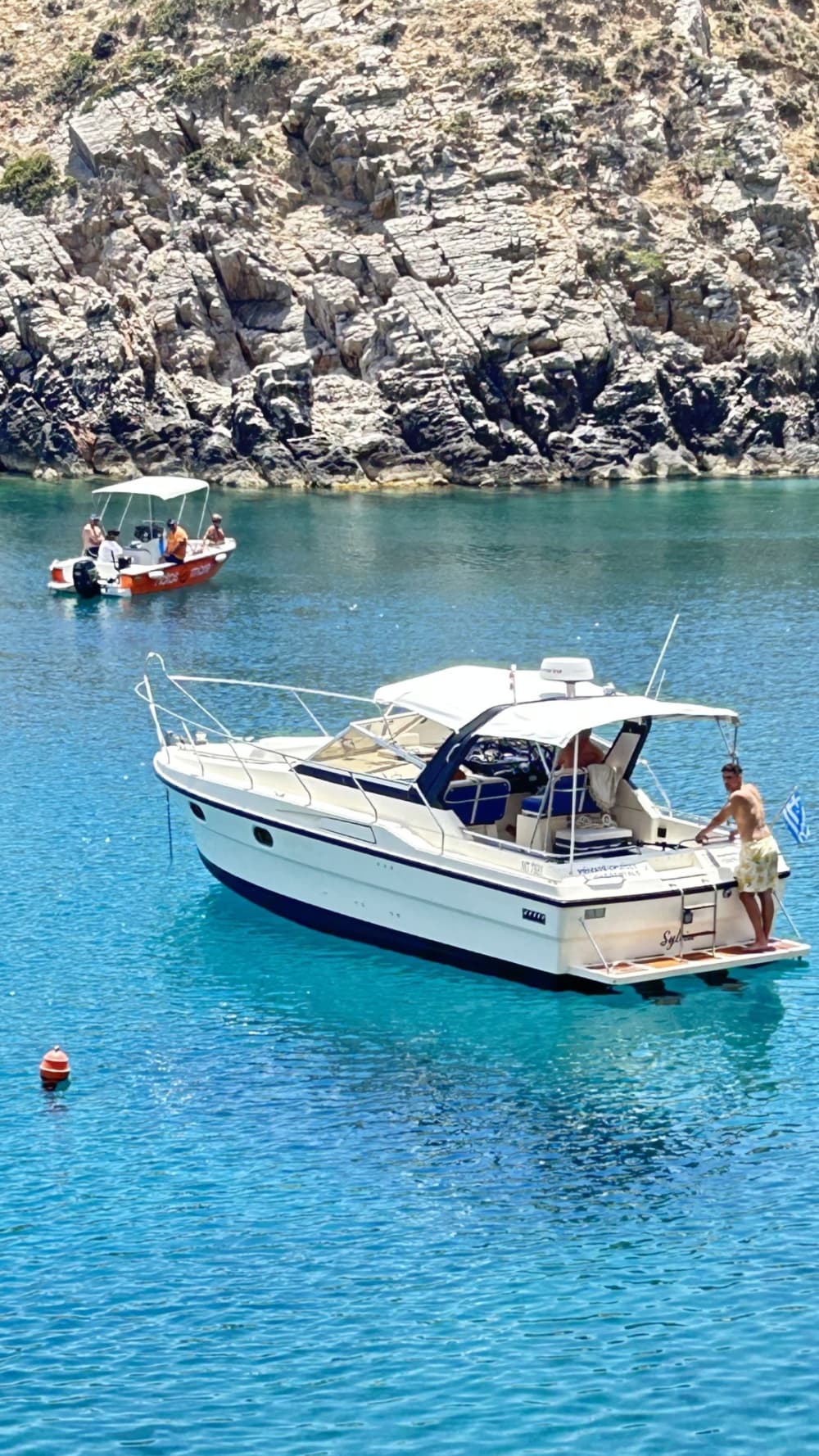 Escursione di mezza giornata in barca a motore a Chania.