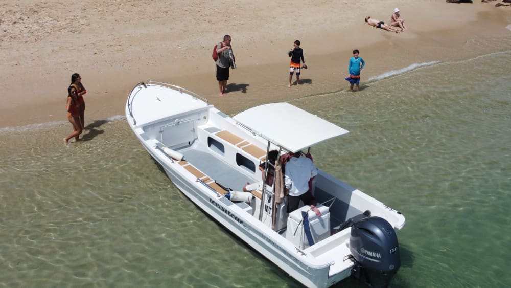 Private Boat Transfer to the Secret Beaches of Arrábida – Setúbal & Tróia