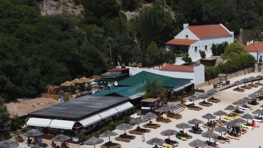 Private Boat Transfer to the Secret Beaches of Arrábida – Setúbal & Tróia