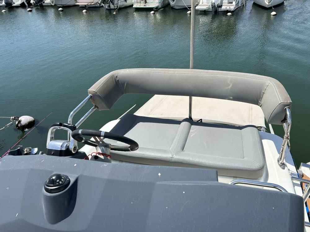 Full-day motorboat rental in Valras-Plage