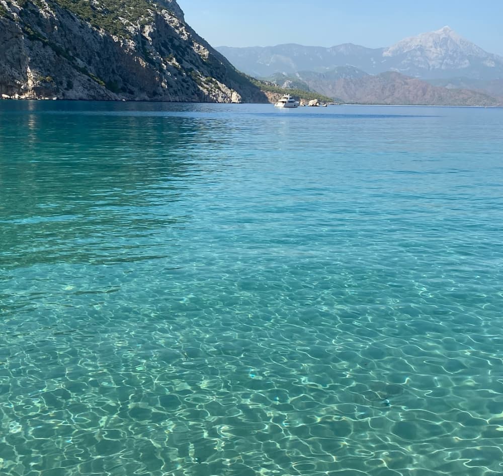 Ein Tag auf See: Von Kemer zu den verborgenen Schätzen der türkischen Küste (Olimpos – Porto Ceneviz – Cleopatra)