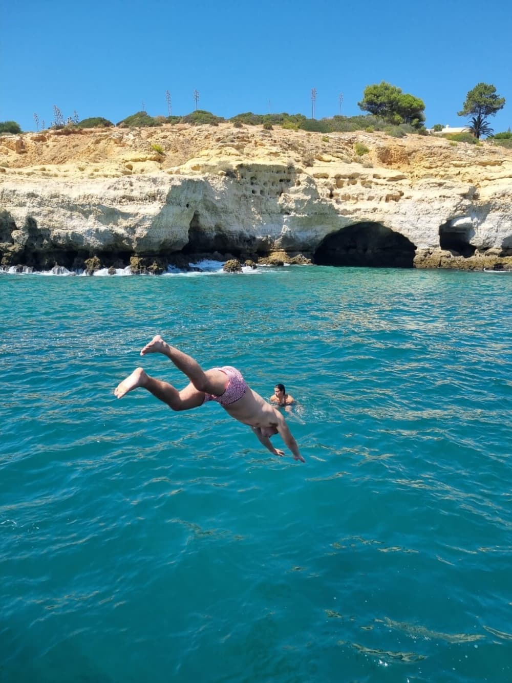Goditi un'intera giornata di navigazione a Lagos su un catamarano.