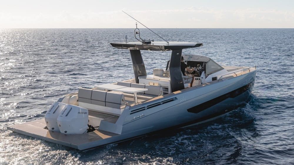 Elegancia eólica: Lipari y Vulcano en lancha privada desde Milazzo