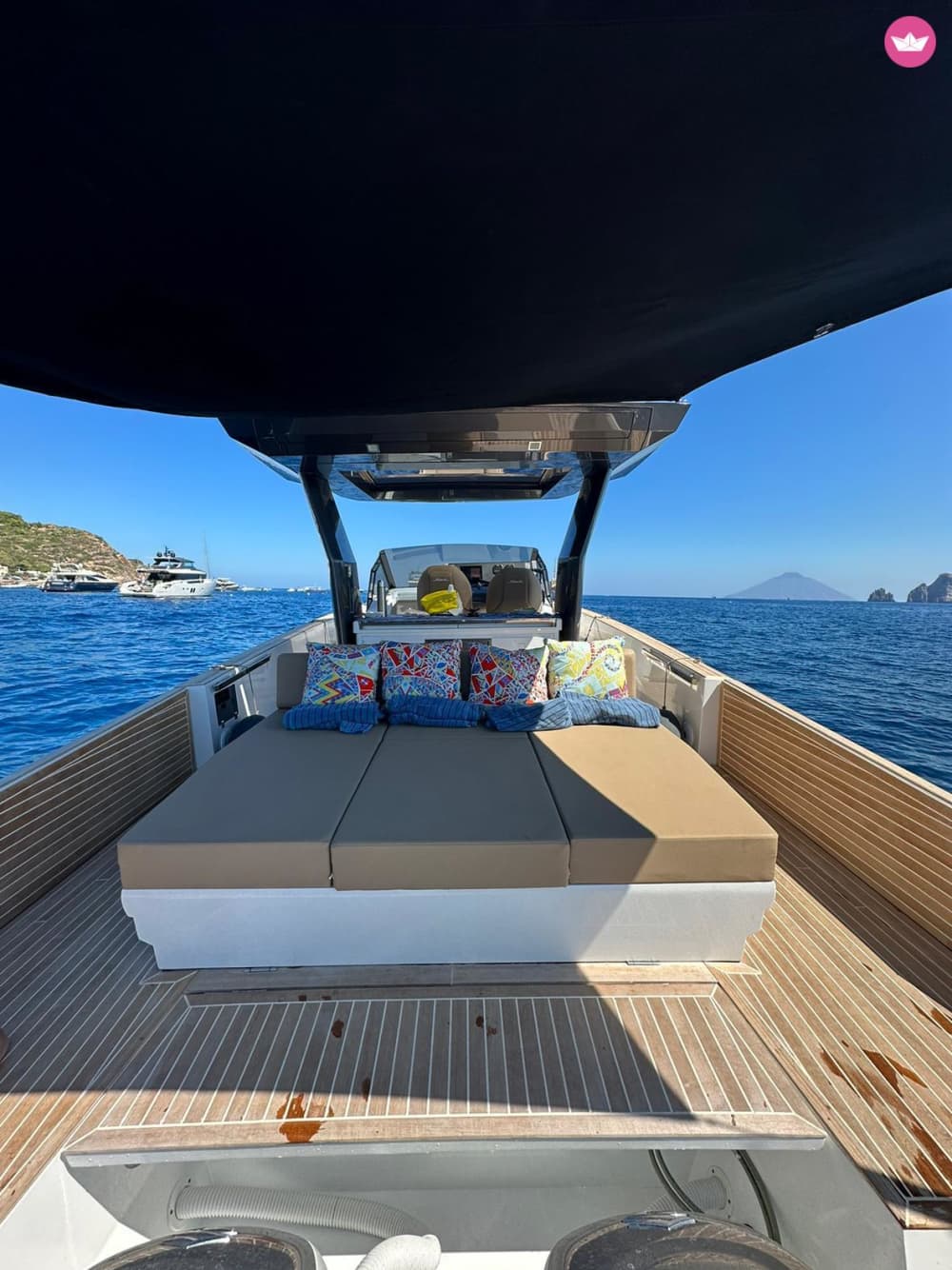 Elegancia eólica: Lipari y Vulcano en lancha privada desde Milazzo