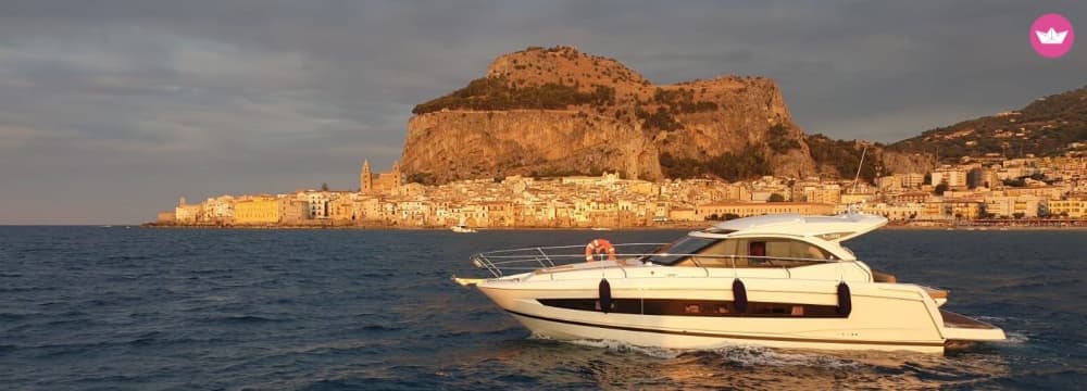 Due ore di Paradiso: Scopri Cefalù in Motoscafo Privato