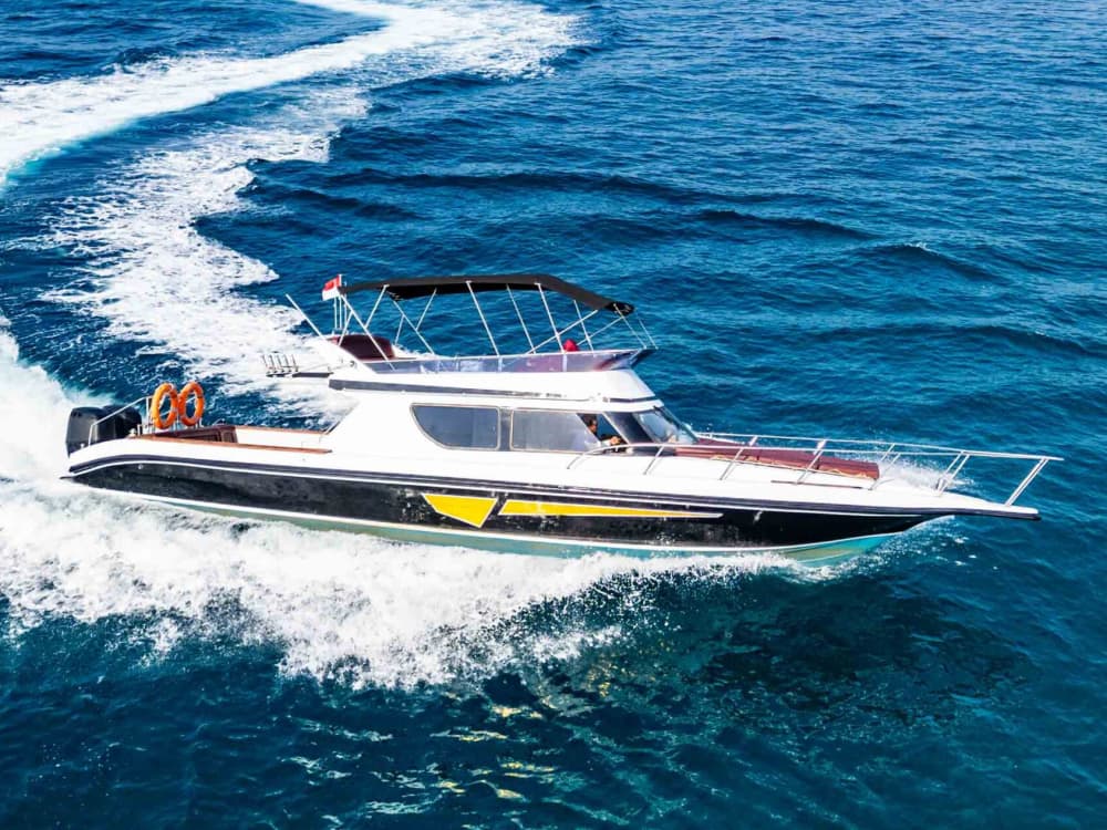 Découvrez Bali comme jamais auparavant à bord d'un bateau à moteur