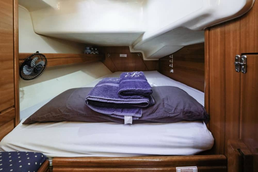 Scopri El Masnou con un'escursione in barca a vela di un'intera giornata.