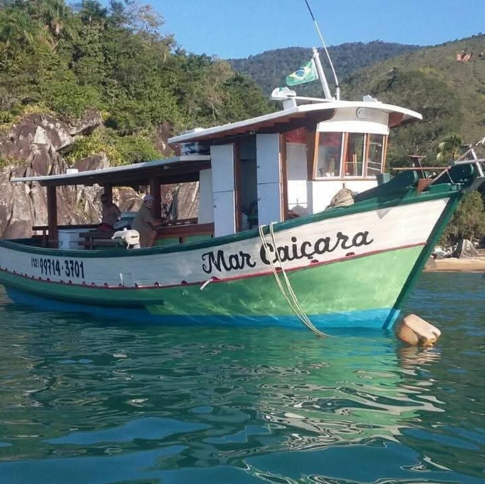 Uma viagem à medida de São Sebastião: Dia inteiro de magia numa escuna