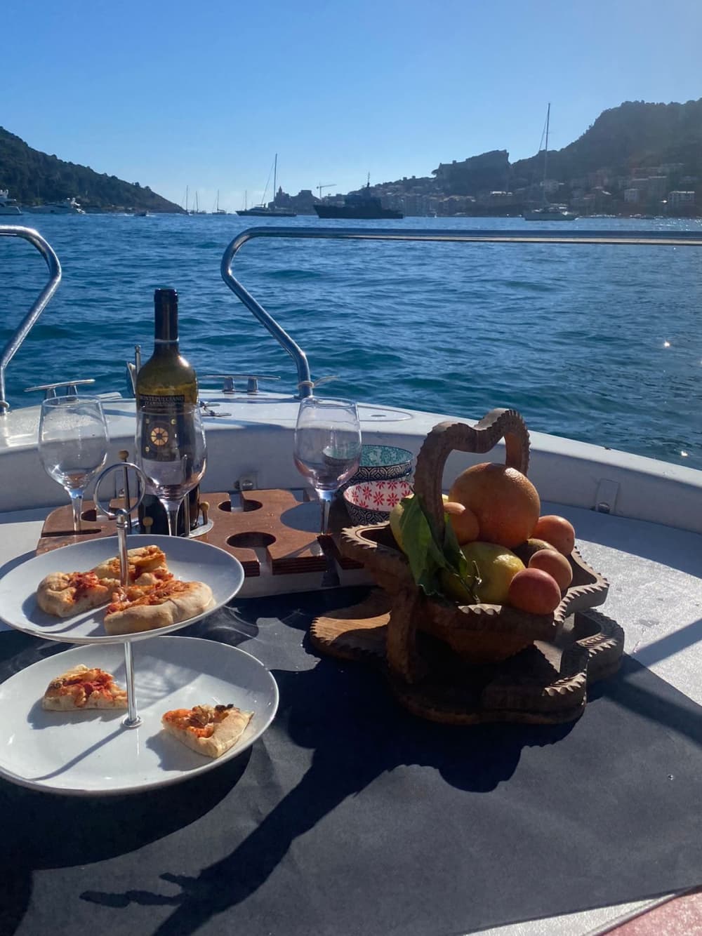 Fuga da La Spezia: 4 ore di relax su un motoscafo