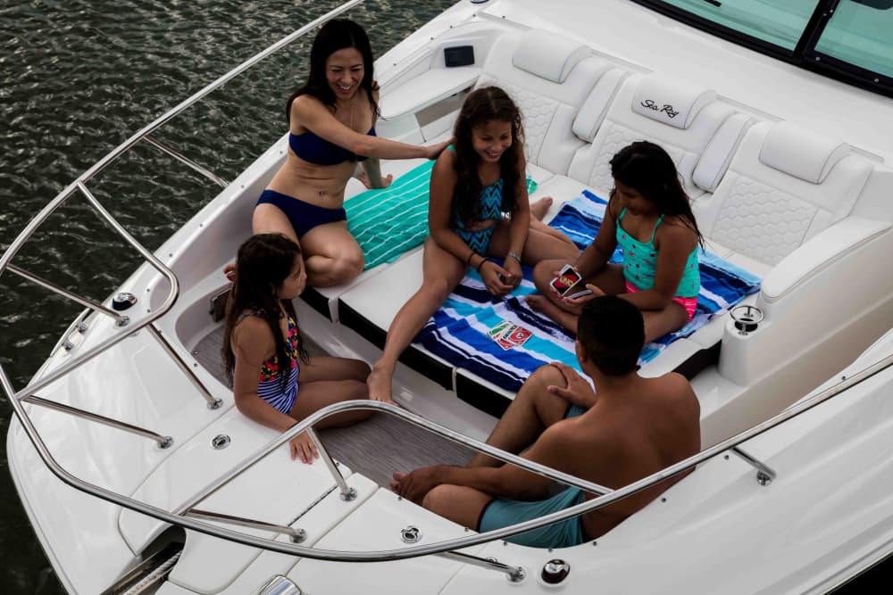 Half Day Cruise in style on Sea Ray 320