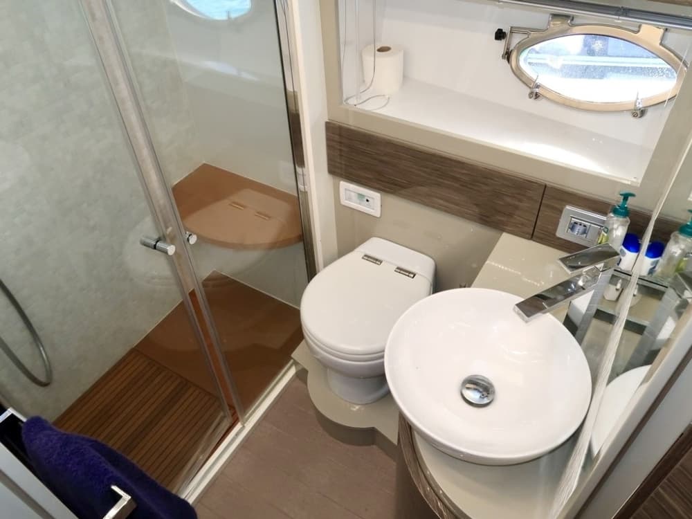 Din privata motorbåt för en dag runt Positano