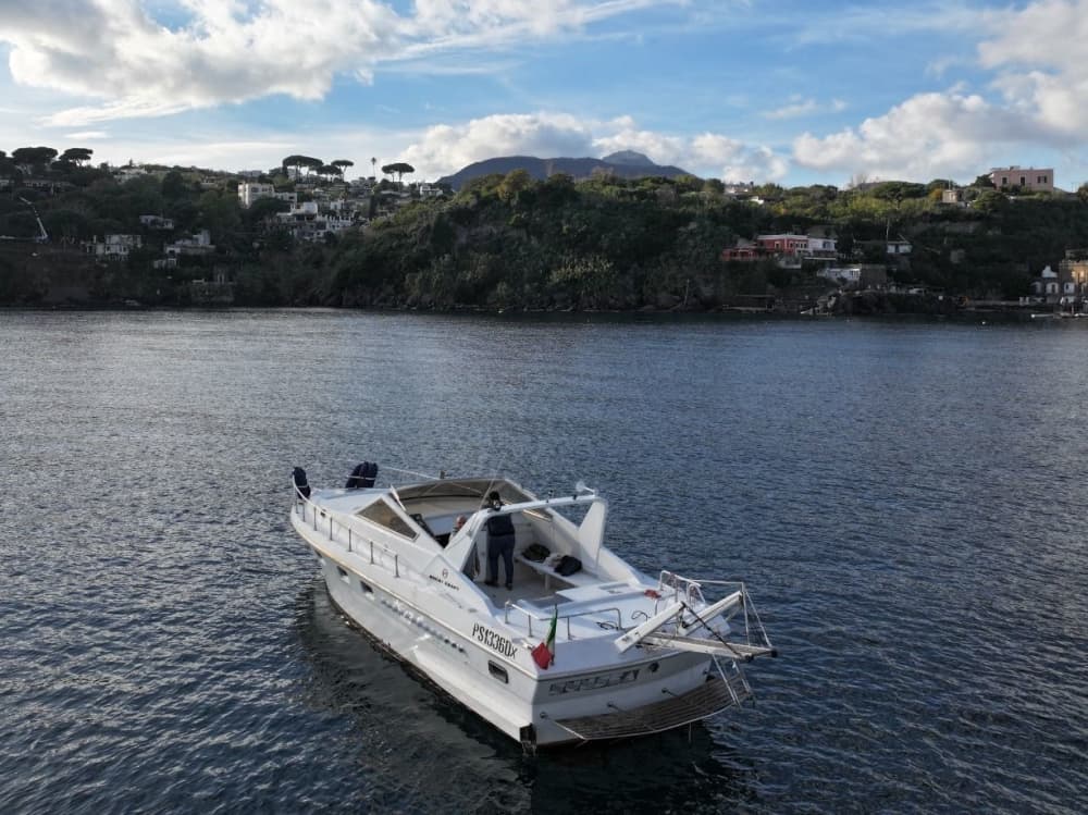 Excursion en yacht autour d'Ischia et de Procida à bord du Sun Sea