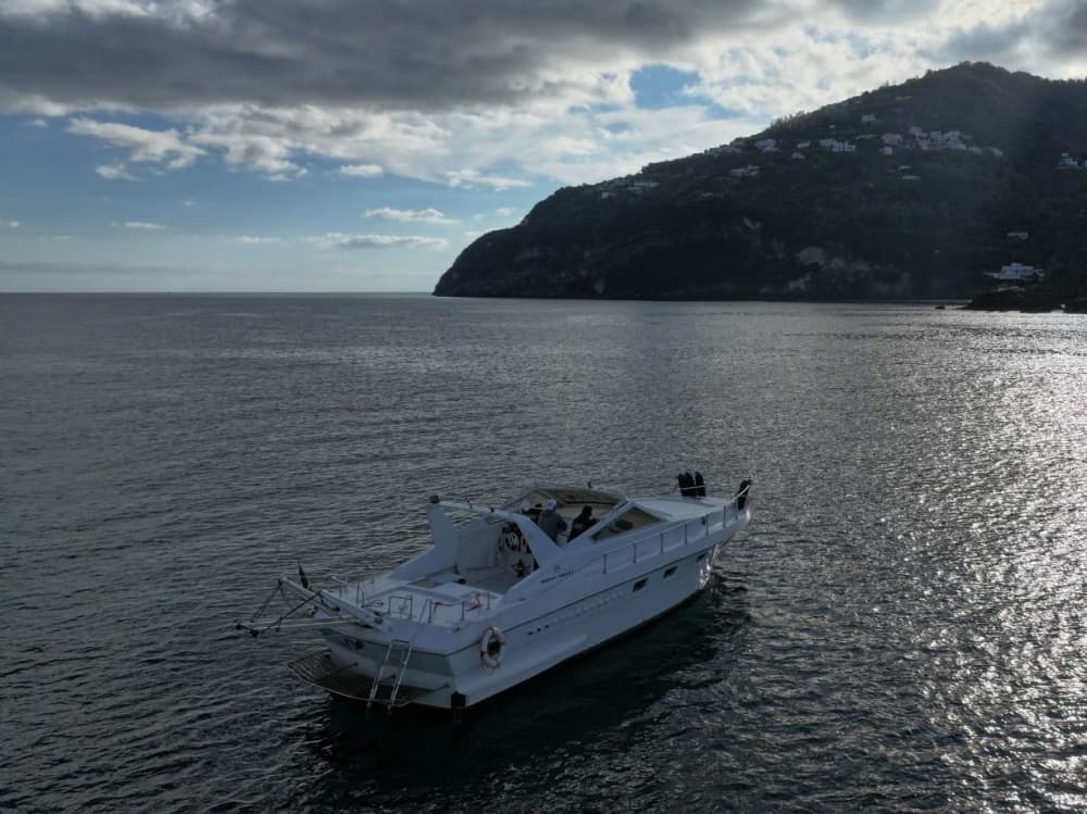 Excursion en yacht autour d'Ischia et de Procida à bord du Sun Sea