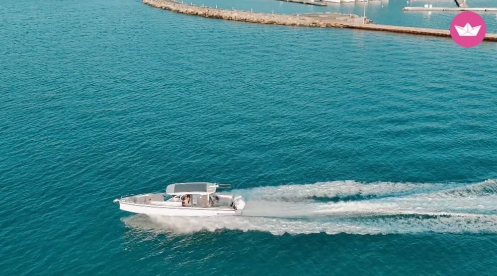 Discover Anguilla on a private charter: a dream getaway at sea