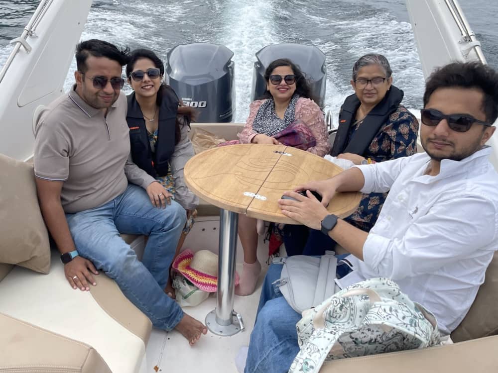 6-Hour Grand Tour of Lake Como Villas & Landmarks