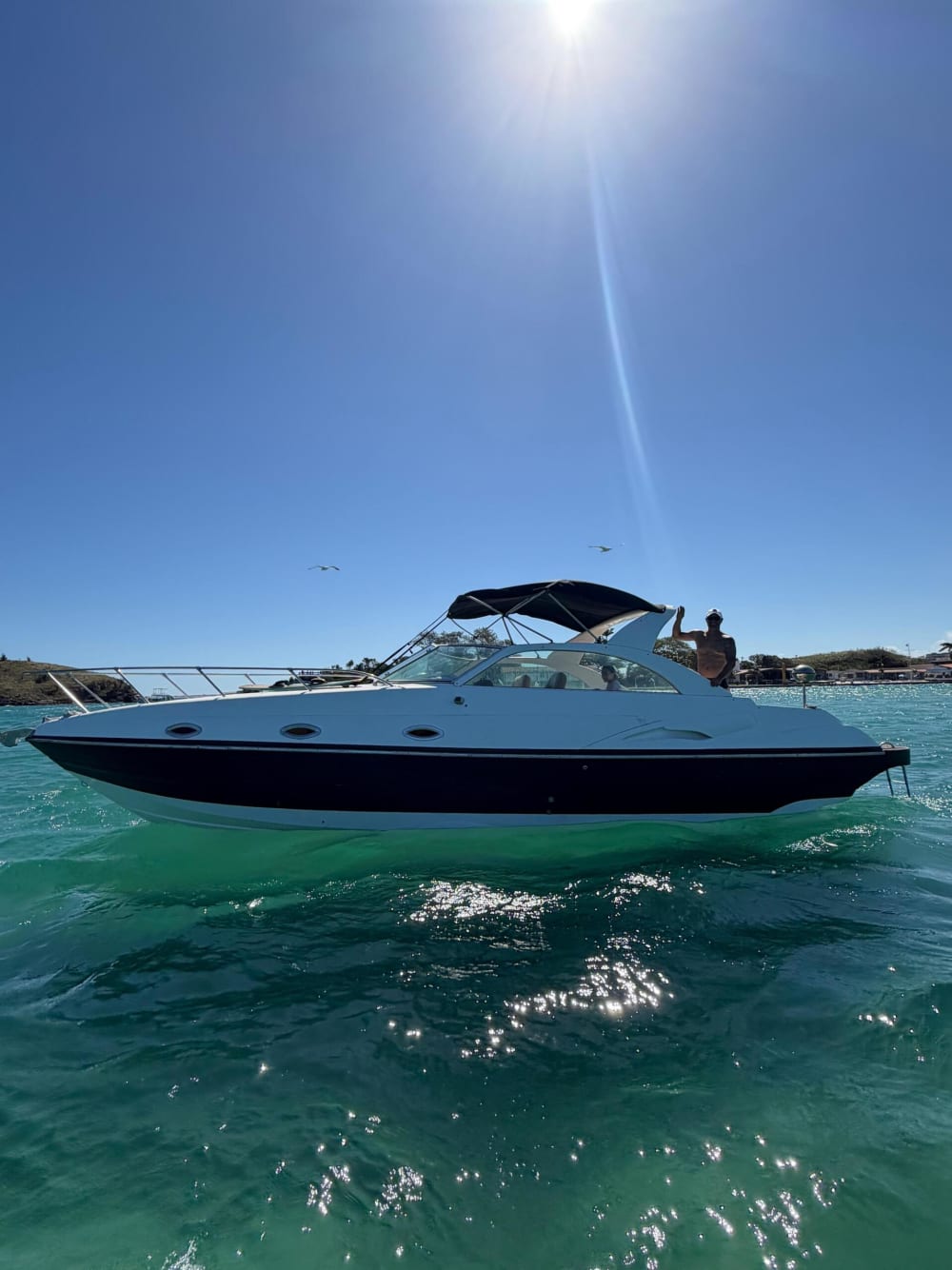 Le meilleur de Cabo Frio se trouve sur l'eau : votre journée privée complète en bateau à moteur