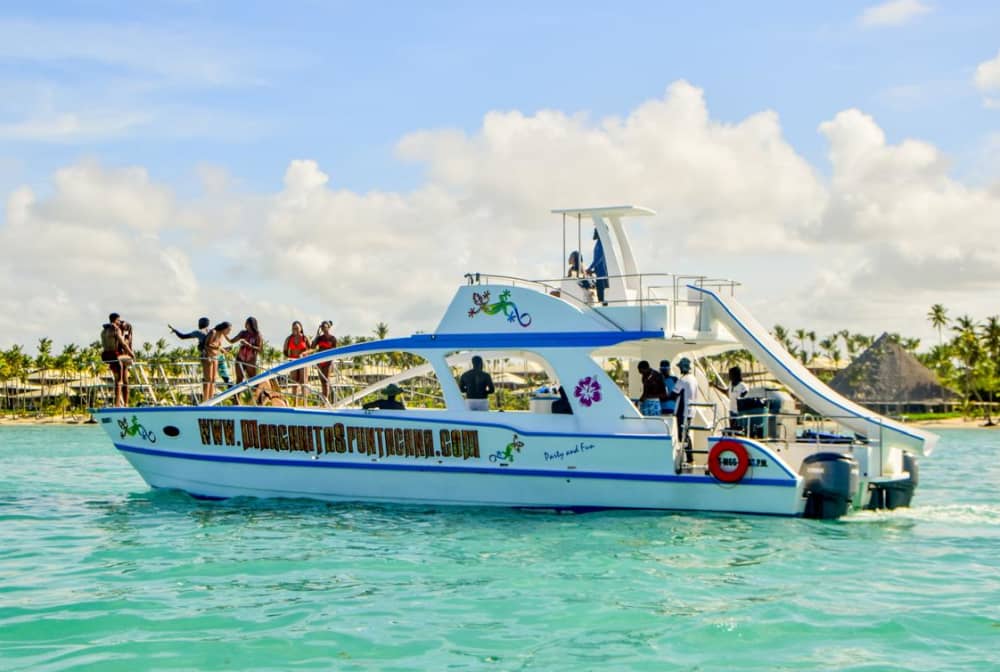 Private Catamaran Tour in Punta Cana: Booze Party+Snorkeling