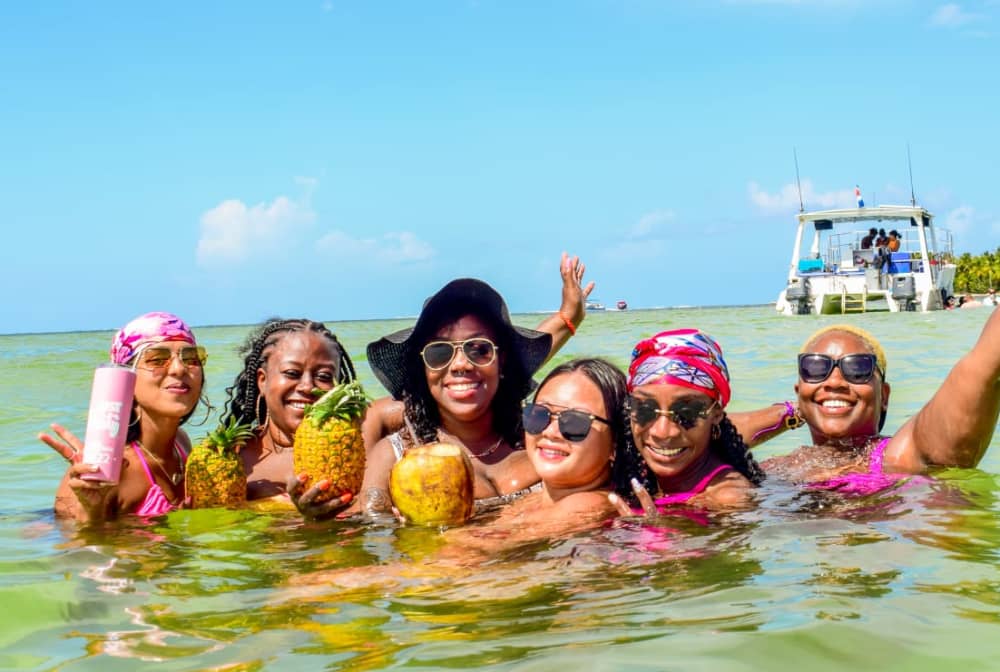 Private Catamaran Tour in Punta Cana: Booze Party+Snorkeling