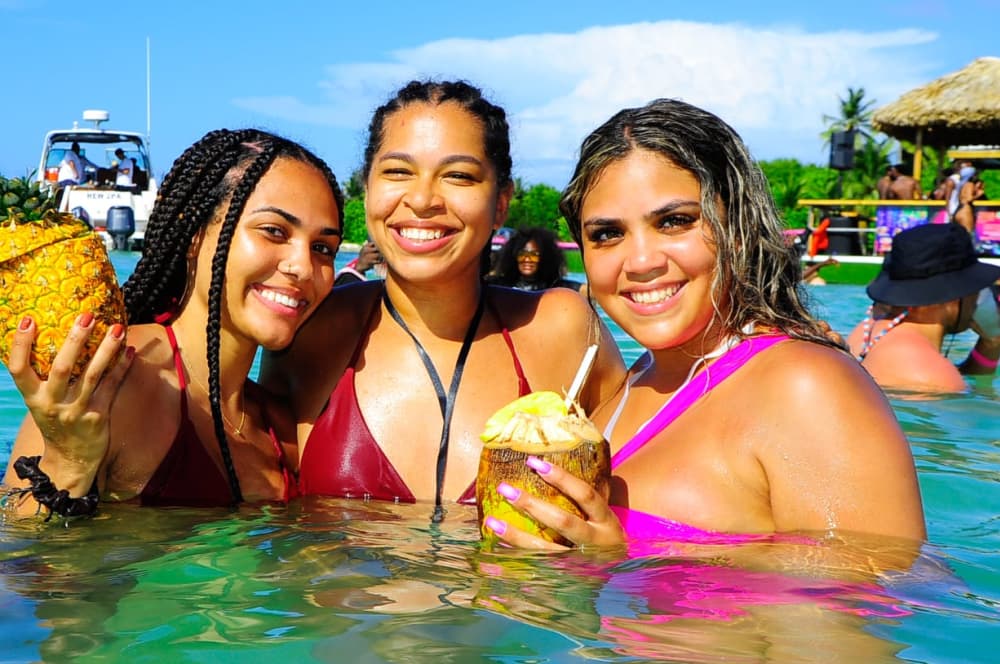 Punta Cana: Party Boat with Snorkeling, Booze And Hip Hop