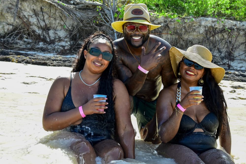 Punta Cana: Party Boat with Snorkeling, Booze And Hip Hop