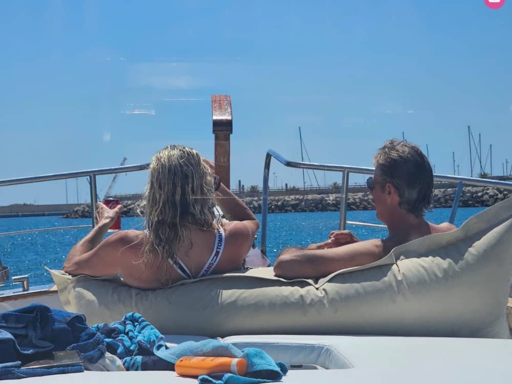 Naviga per 2 ore su un minorchino a Valencia.