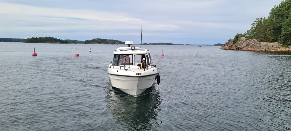 Descubra Estocolmo: Meio dia de pura alegria em uma lancha.