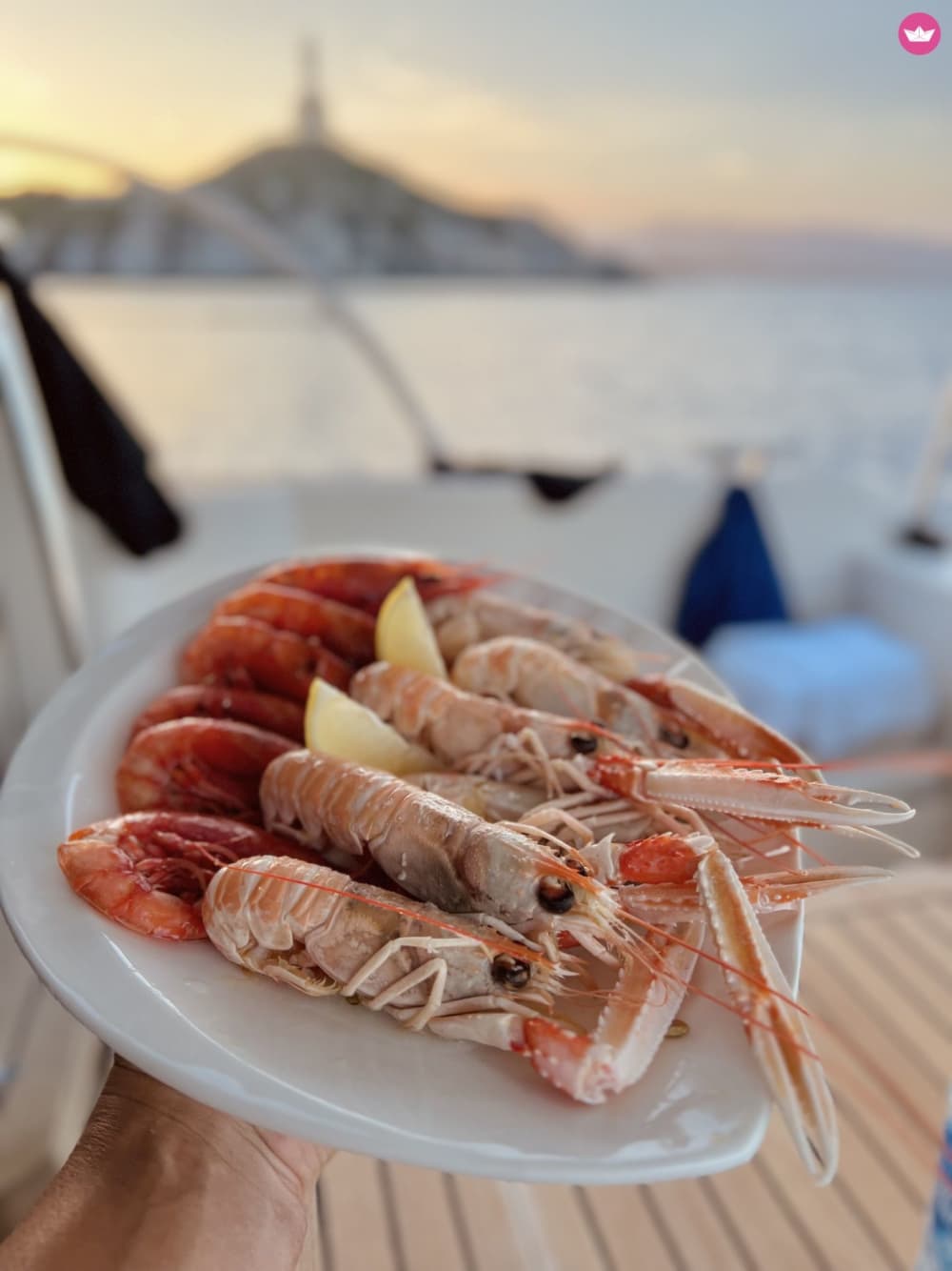 Tour in barca full day con soste nell’Area Protetta di Villasimius