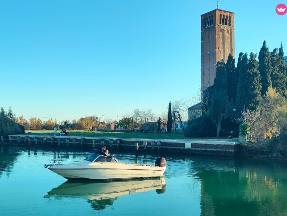 Versteckte Juwelen der Lagune von Venedig: 3-stündige Tour an Bord des Rover Marine 21
