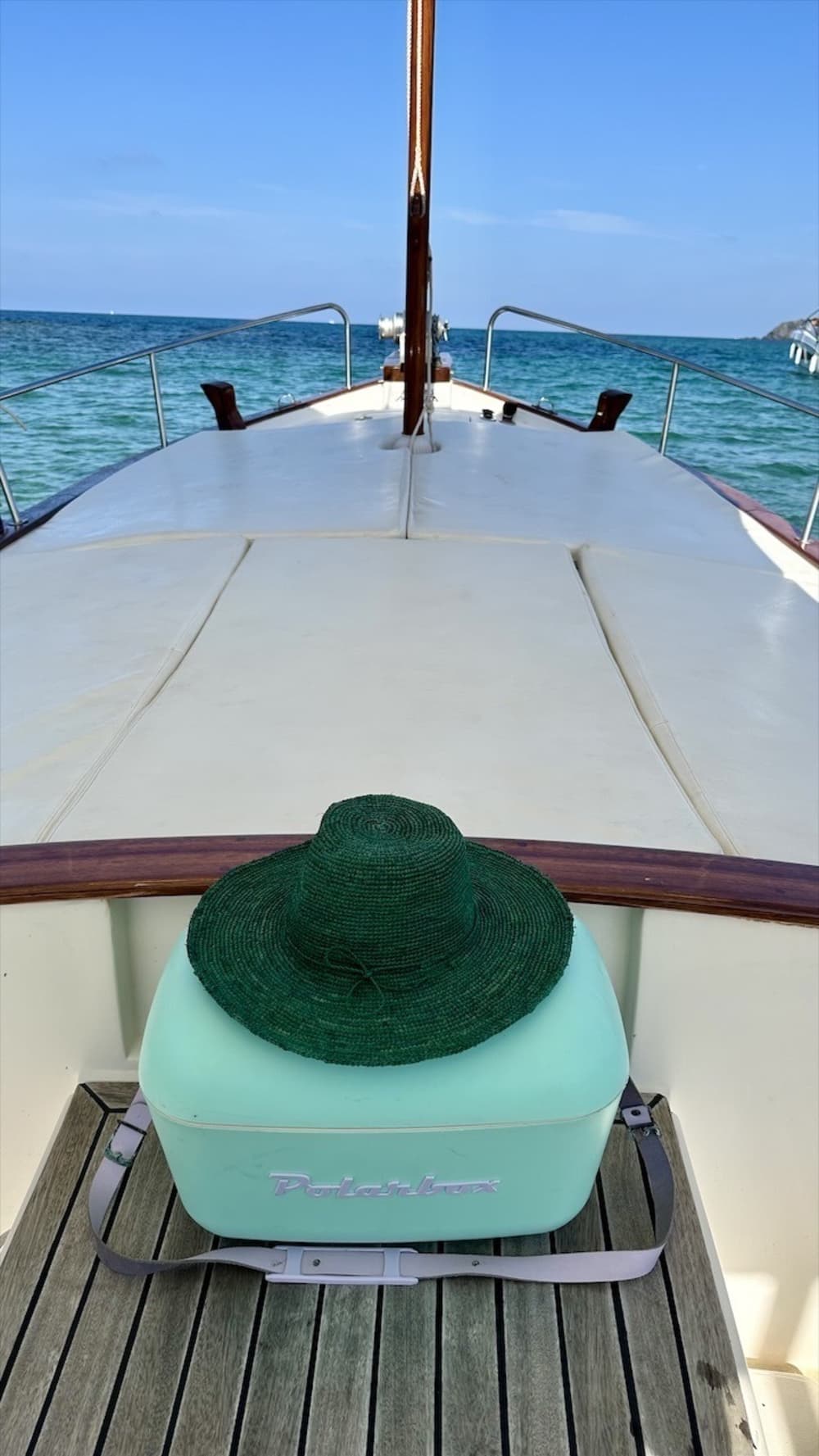 Neem een halve dag de tijd om te ontspannen op een motorboot in Port d'Addaia.