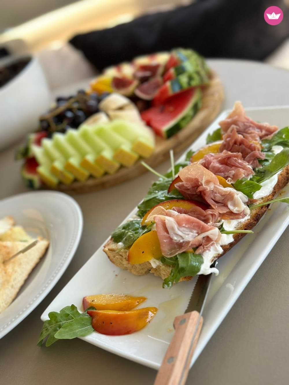 Rhenia - Яхтенный тур по южному побережью Делоса и Миконоса