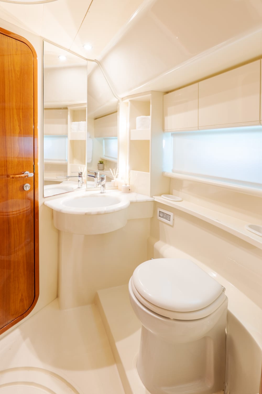 Rhenia - Яхтенный тур по южному побережью Делоса и Миконоса