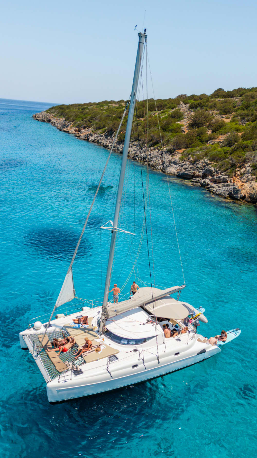 Crociera di lusso in barca a vela a Spinalonga e nelle baie nascoste del Golfo di Mirabello