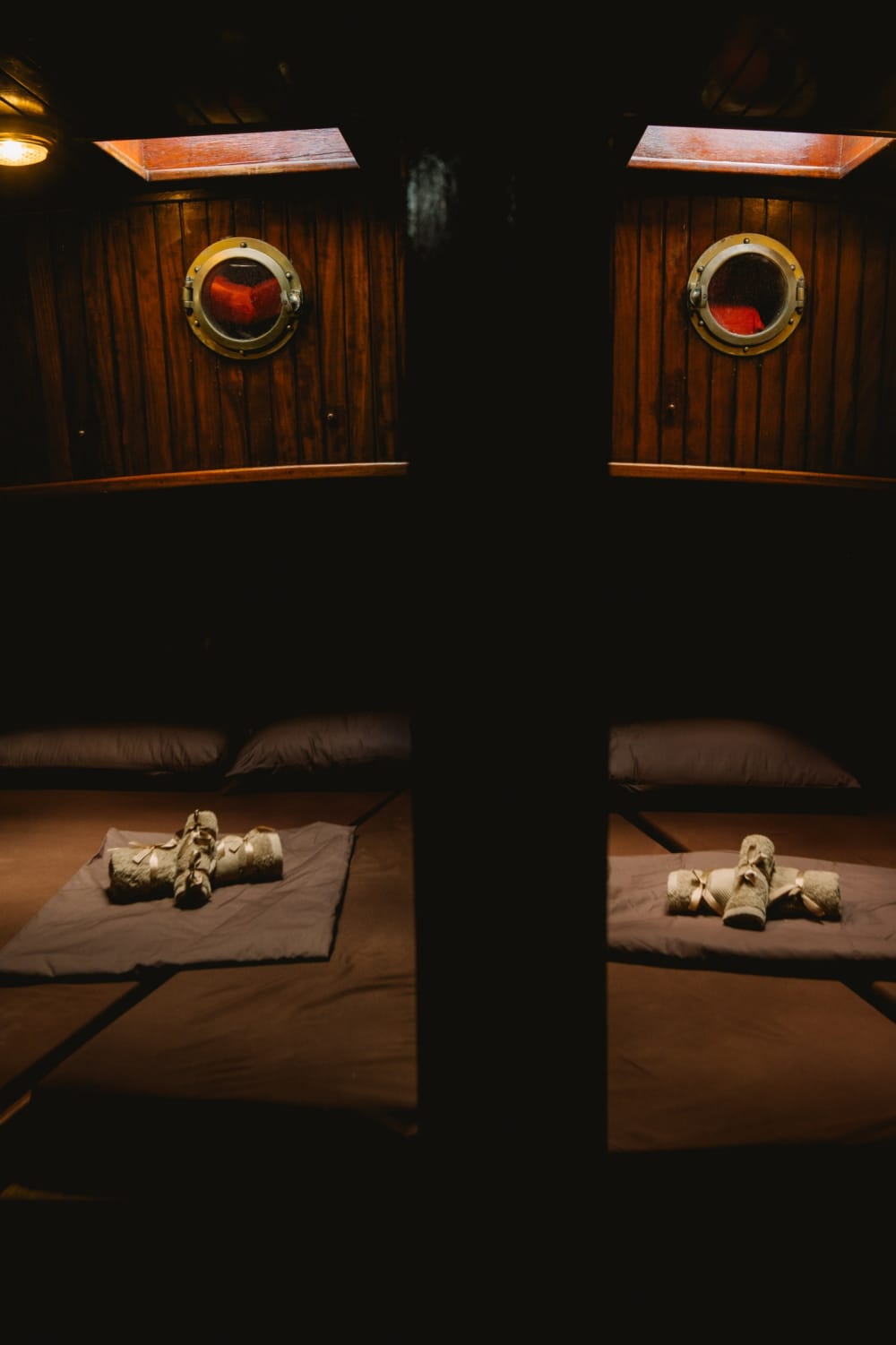 Enjoy 6h on a traditional yacht to explore Porto Cheli & Spetses