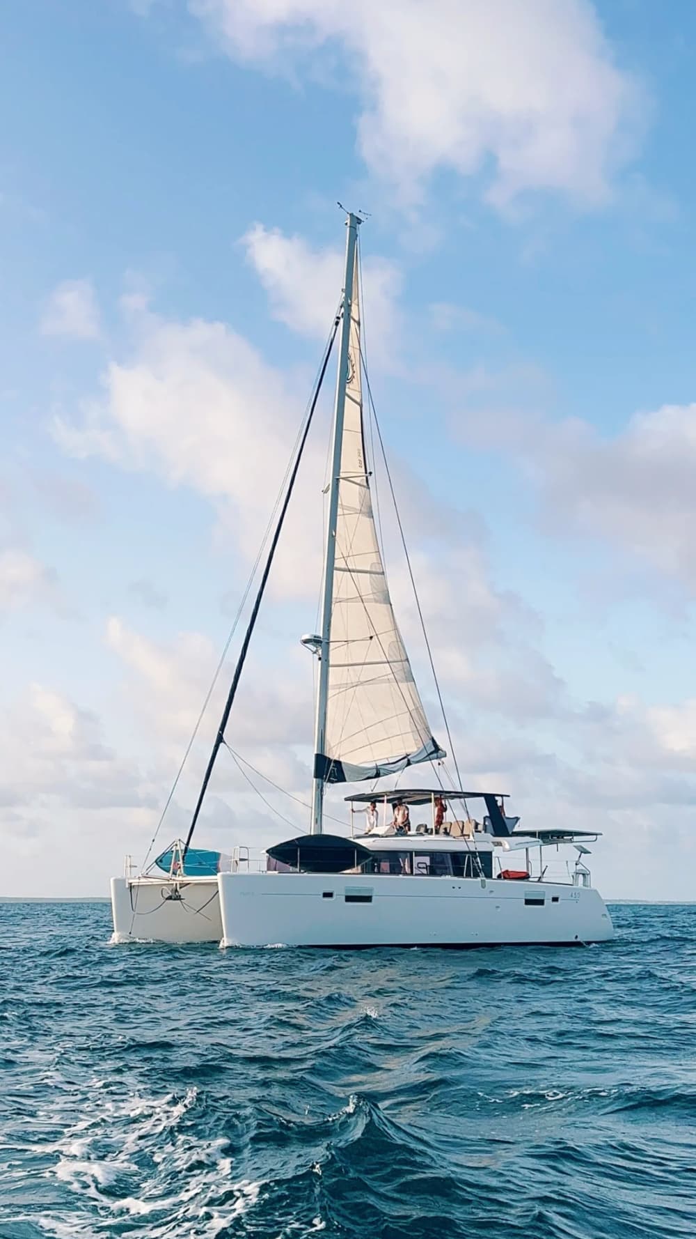 Spend a 9h sailing around Marigot on a sailboat