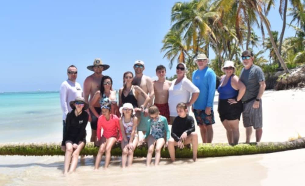 Relax in Bávaro: 9h of sun on a motorboat